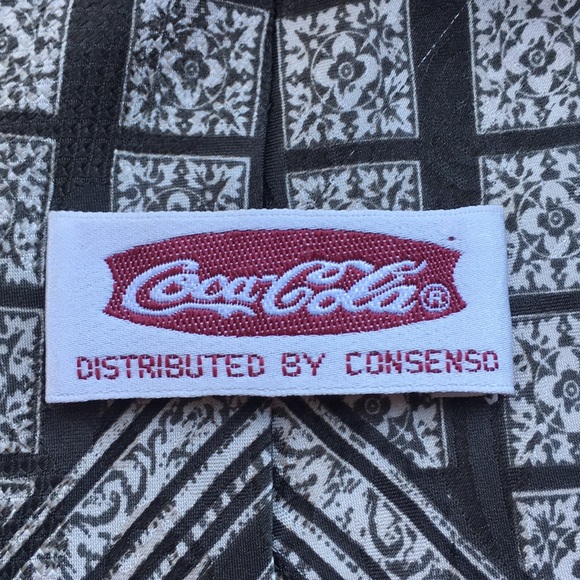Bundle of 2 Coca Cola Silk Ties - Picture 5 of 12